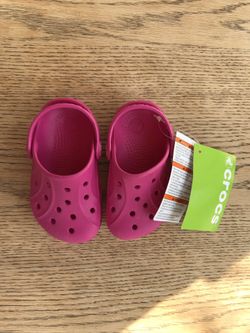 Baby Girl Brand New Pink Crocs Size 4/5