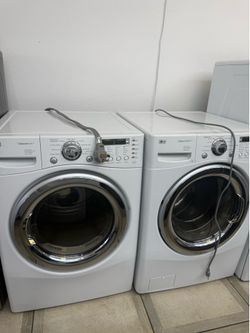 LG electric washer and dryer set