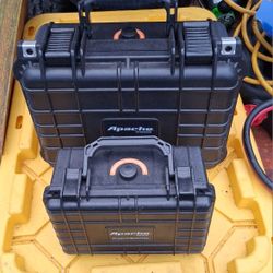 x2 Apache RUGGED MOBILITY Waterproof Case