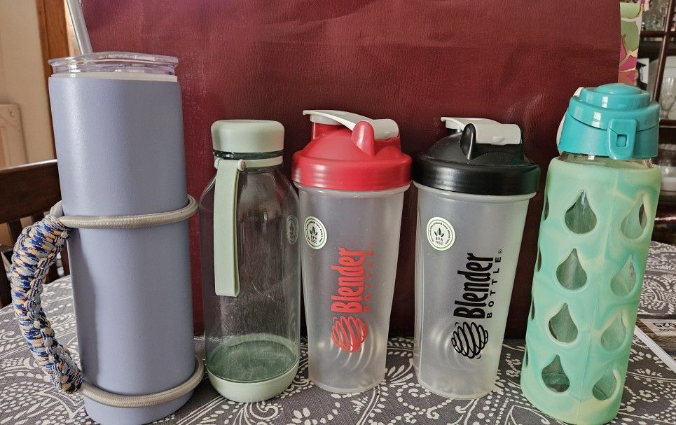 Lot Of 5 Water Bottles/Blender Bottle