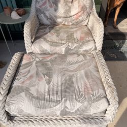 Wicker Chair With Ottoman 