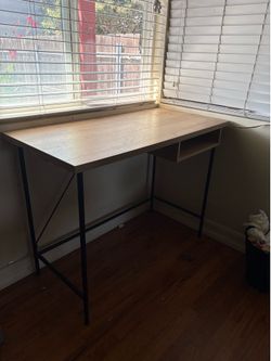 Small desk