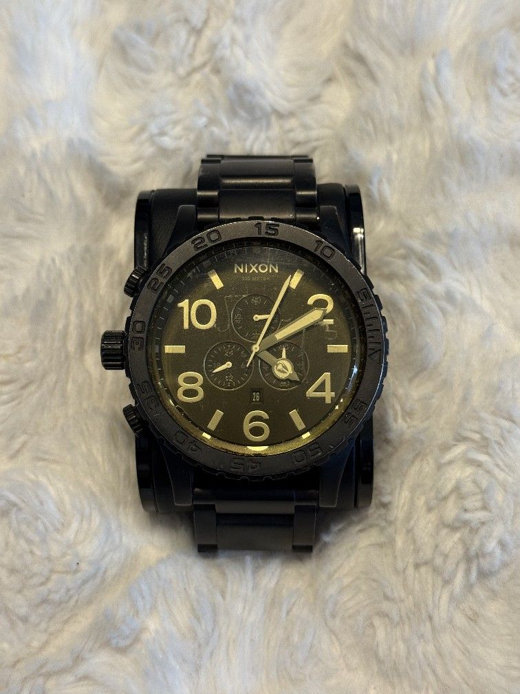 Nixon watch