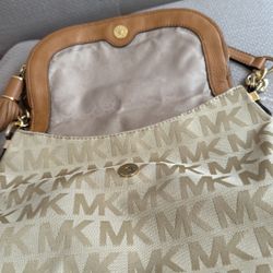 Michael Kors Lady, Beige Purse Good Condition