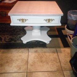Salem House End Table With Drawer