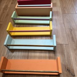 Baby/toddler/child Shelves 
