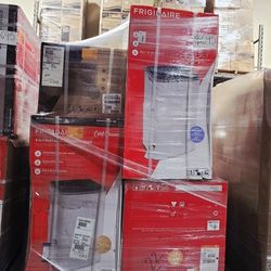 ** Liquidation Merchandise By Pallets ** ** Venta De Mercancía De Liquidación Por Pallet **