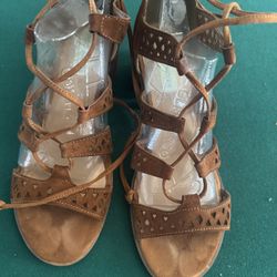 Steve Madden Brown Suede Lace-Up Block Heel Sandals Women’s Size 10