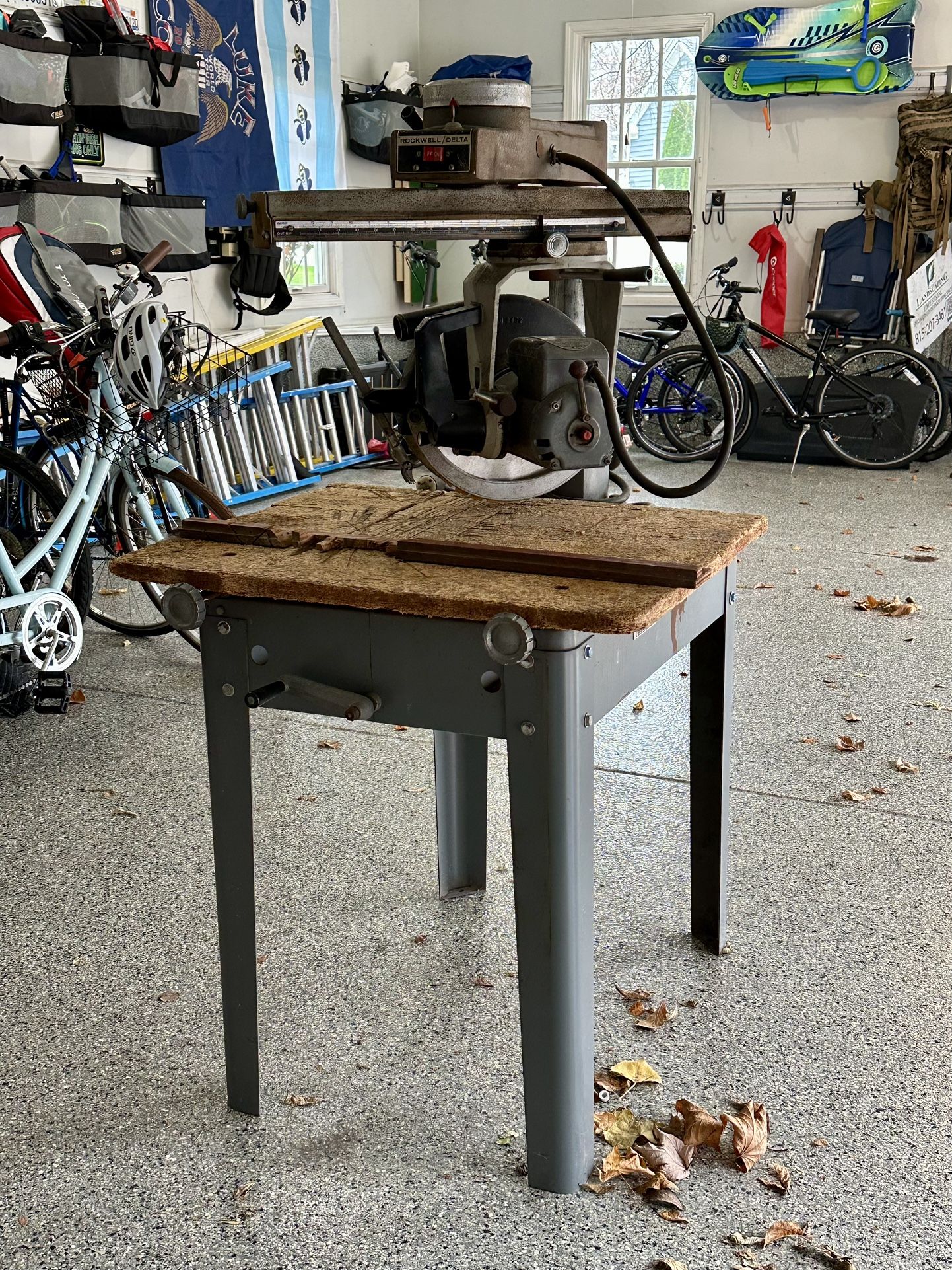 Rockwell Delta Radial Arm Saw