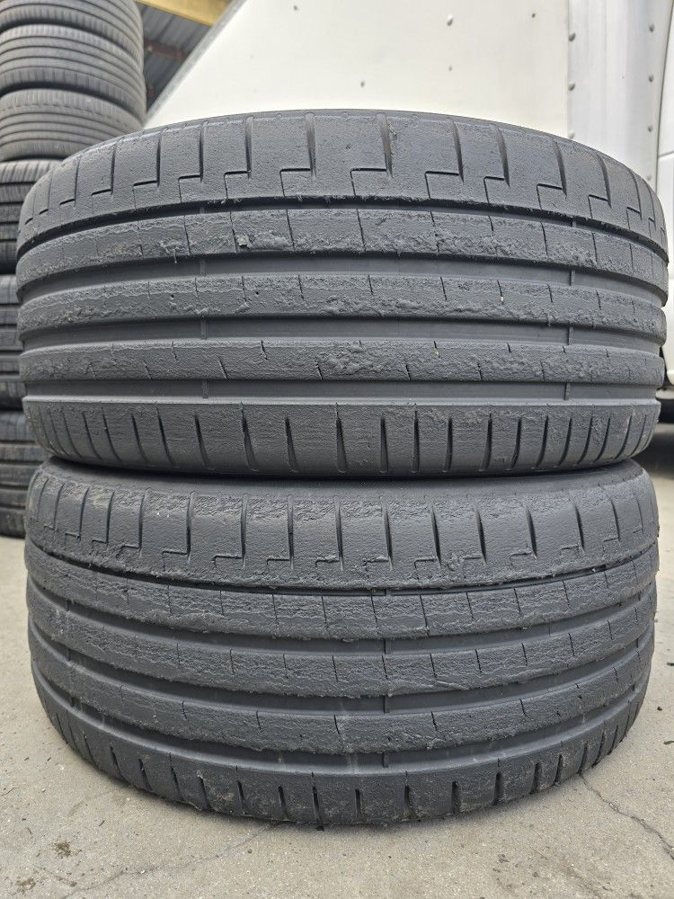 (2) 285 35 23 Pirelli Tires