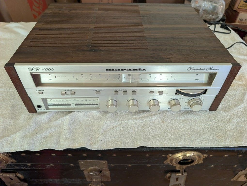 Vintage SR Model #4000 Marantz stereo Receiver