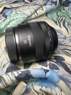 😍 Canon RF35mm F1.8 Macro IS STM Macro Lens for EOS R-Series Cameras