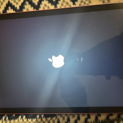 Apple iPad  (LOCKED) 