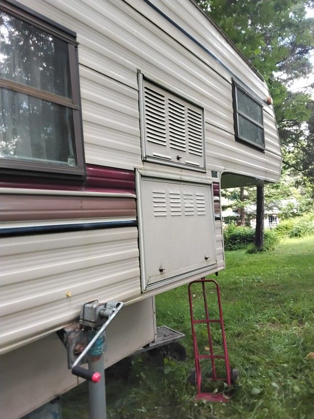 8ft Truck Bed Camper