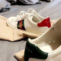 Gucci  Usados Par De Veces  Size 36 Women 