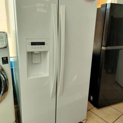 White Kenmore Side By Side Door Refrigerator 
