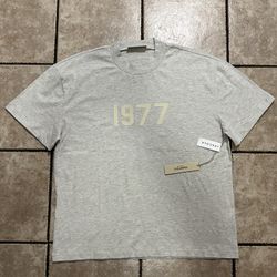 Essentials T-Shirt (S–XL)