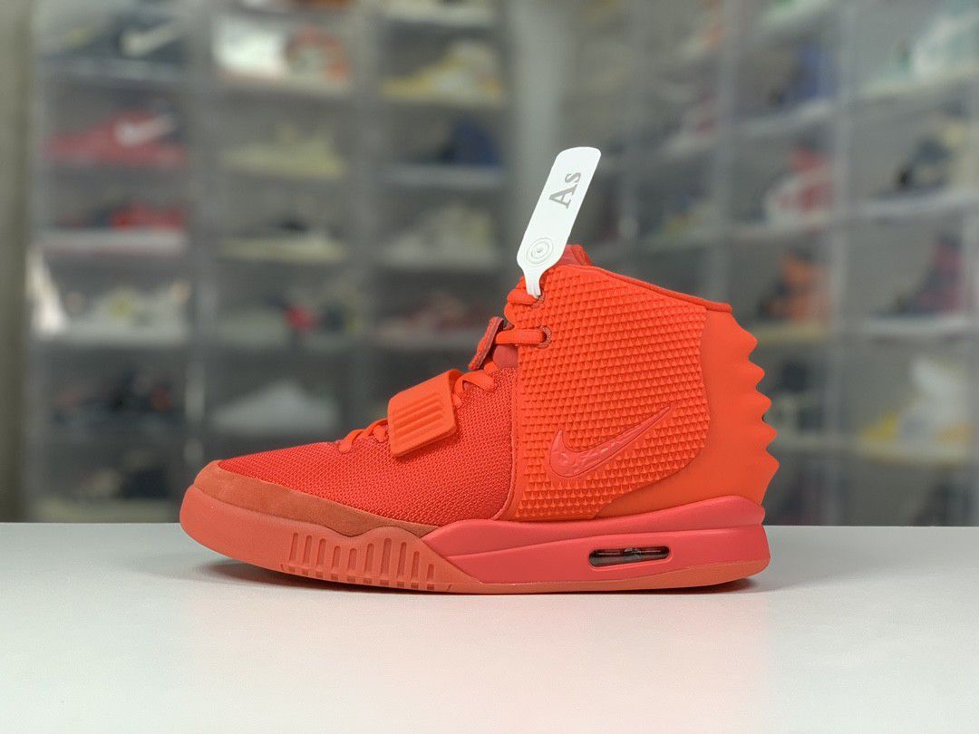 Año Parecer Enajenar Nike Air Yeezy 2 Red October for Sale in Dallas, GA - OfferUp
