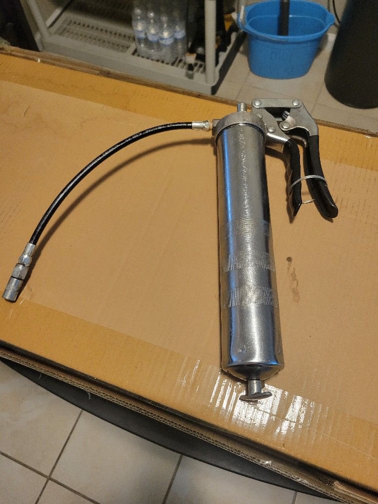 Grease GUN