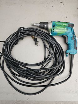 Makita screw gun