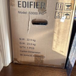 Edifier speakers - Brown