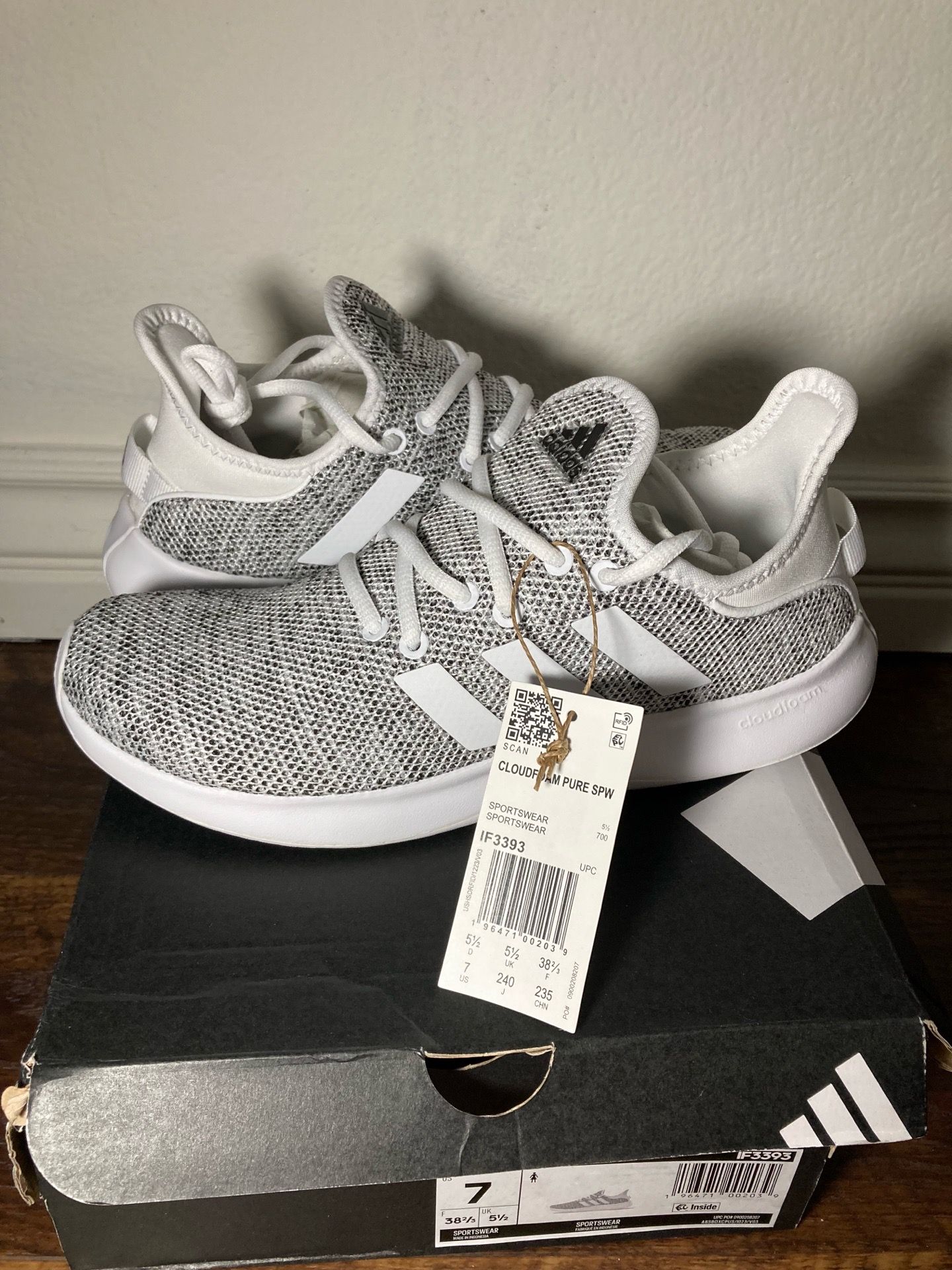 Brand new adidas cloudfoam pure women’s size 7