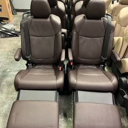 BRAND NEW BROWN LEATHER BUCKET SEATS RECLINERS 