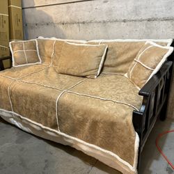 Couch / Day Bed