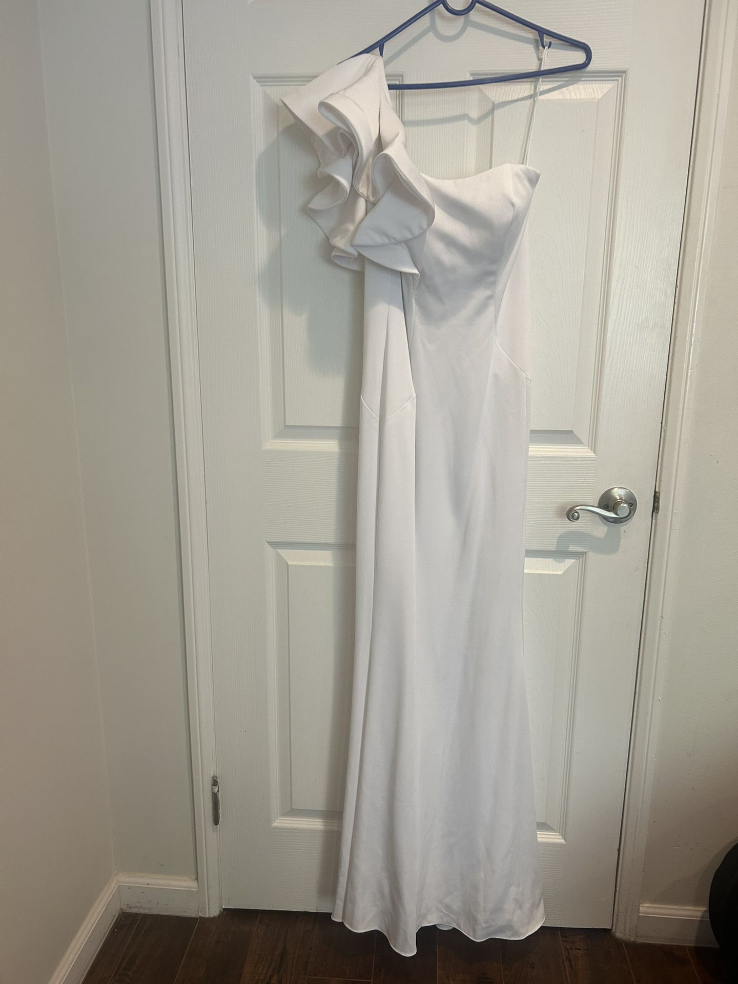 White One-Shoulder Formal Gown with Ruffle Detail