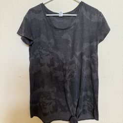 Xersion grey and black camo tie front t-shirt; excellent condition