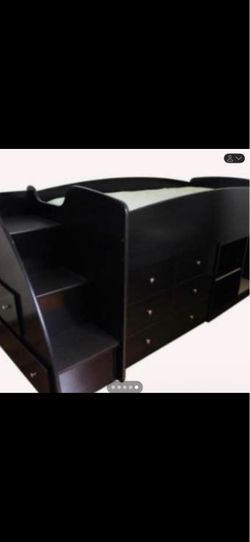 Twin size kids bed with stairs