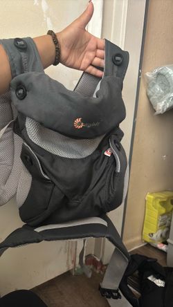 Ergobaby Carrier