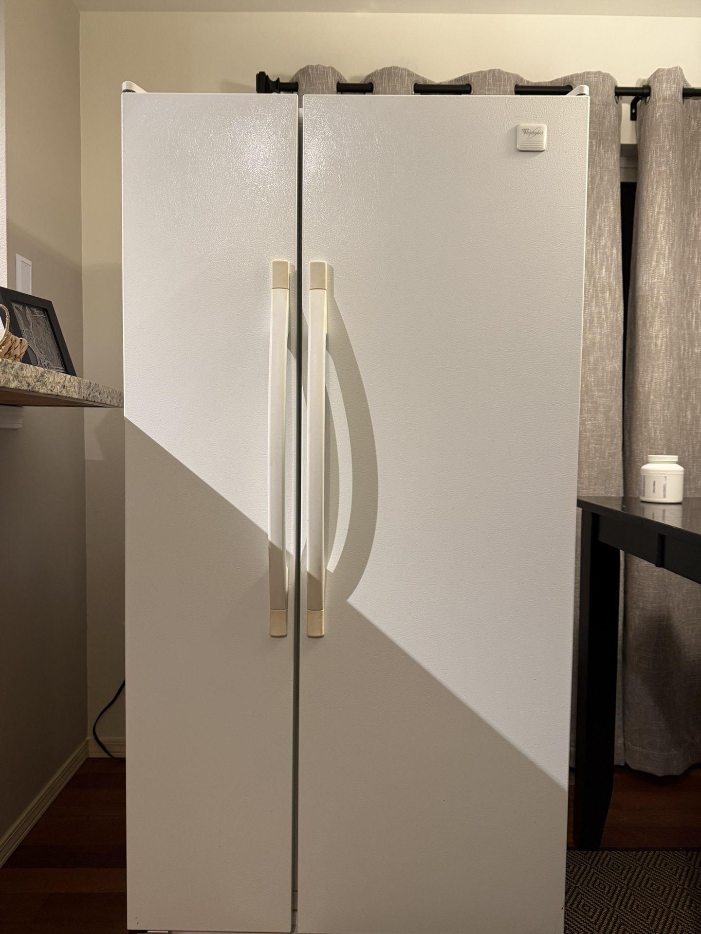 Whirlpool Refrigerator/Freezer (White)