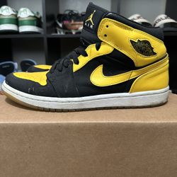 Jordan 1 Mid New Love Size 11