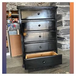 Dresser/ Five drawers dresser
