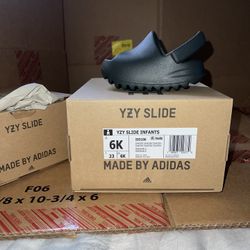 Onyx Yzy Yeezy Slides Size 6K Black Foam Runners