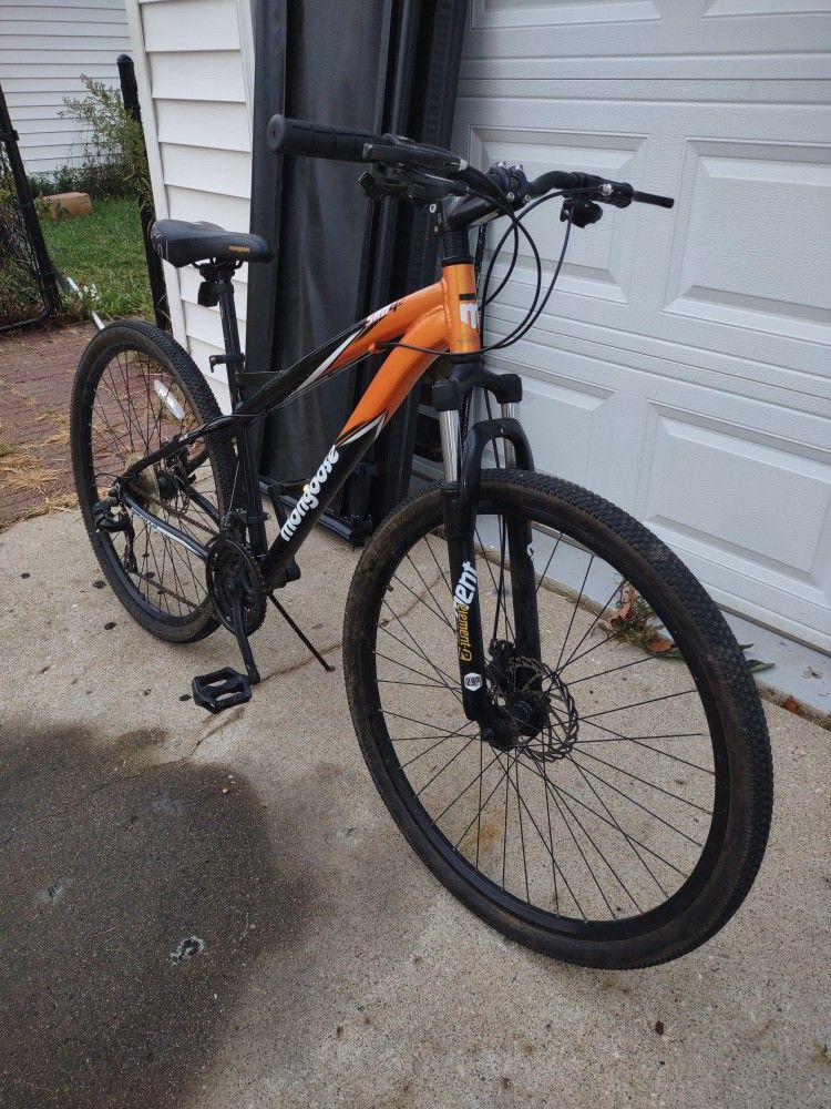 Mongoose 29er 17 Inch Frame Bike