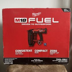 Milwaukee | M18 FUEL™ 16 Gauge Straight Finish Nailer | [3020-20]