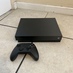 Xbox One X Project Scorpio 1TB | Original Limited Edition