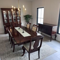 Elegant Traditional Dining Room Set  – Beautiful Dark Wood