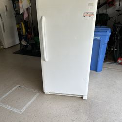 Frigidaire freezer $175
