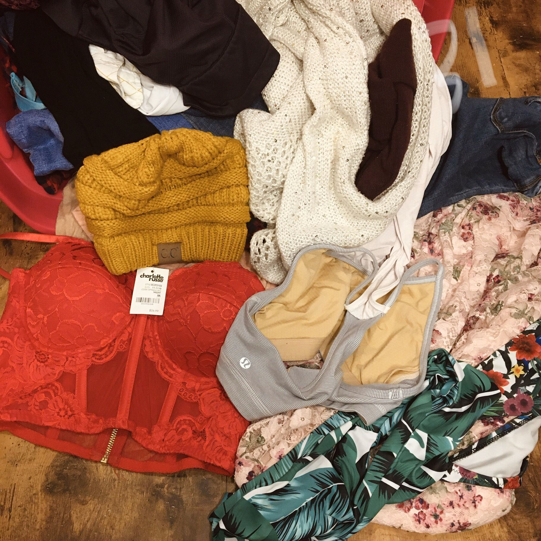 Huge woman’s sz medium bundle