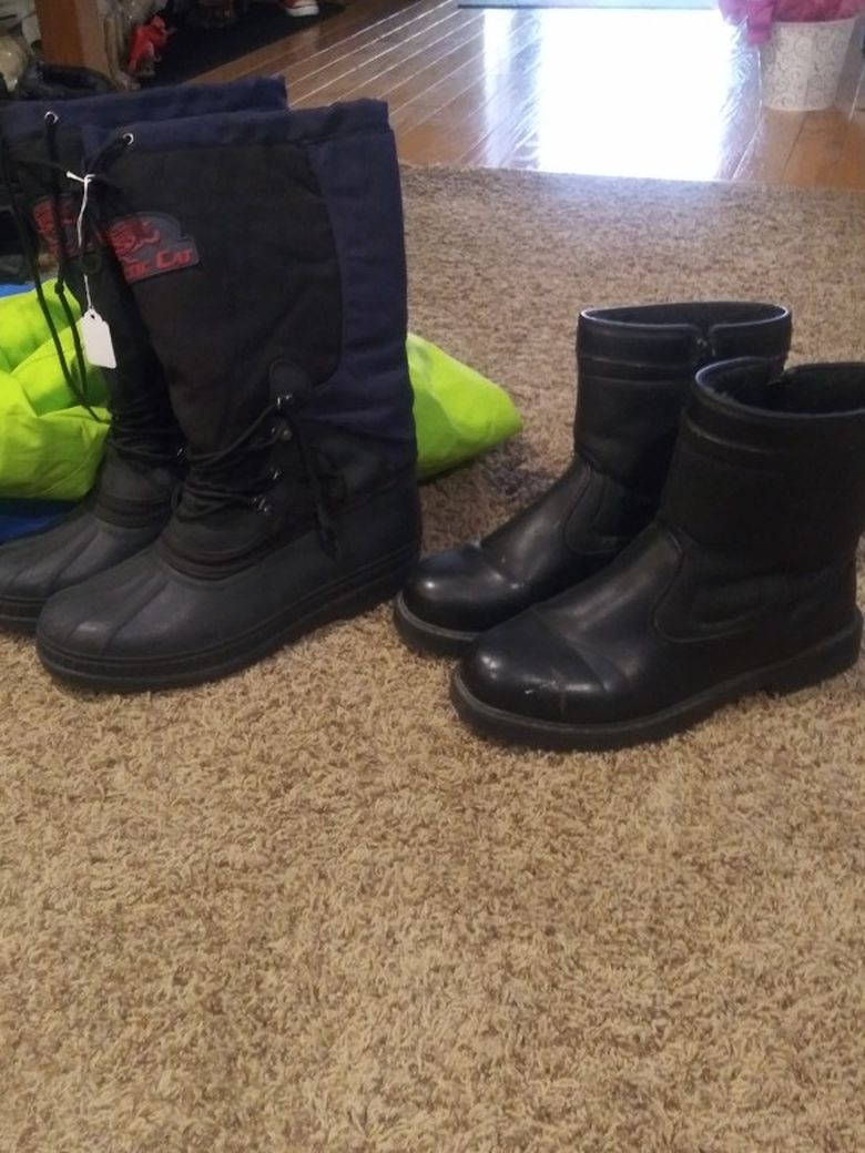 Men Snow Boots Size 10 N 11 30.00 Each Pair