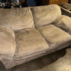 2 seater couch 