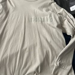 Essentials Tee