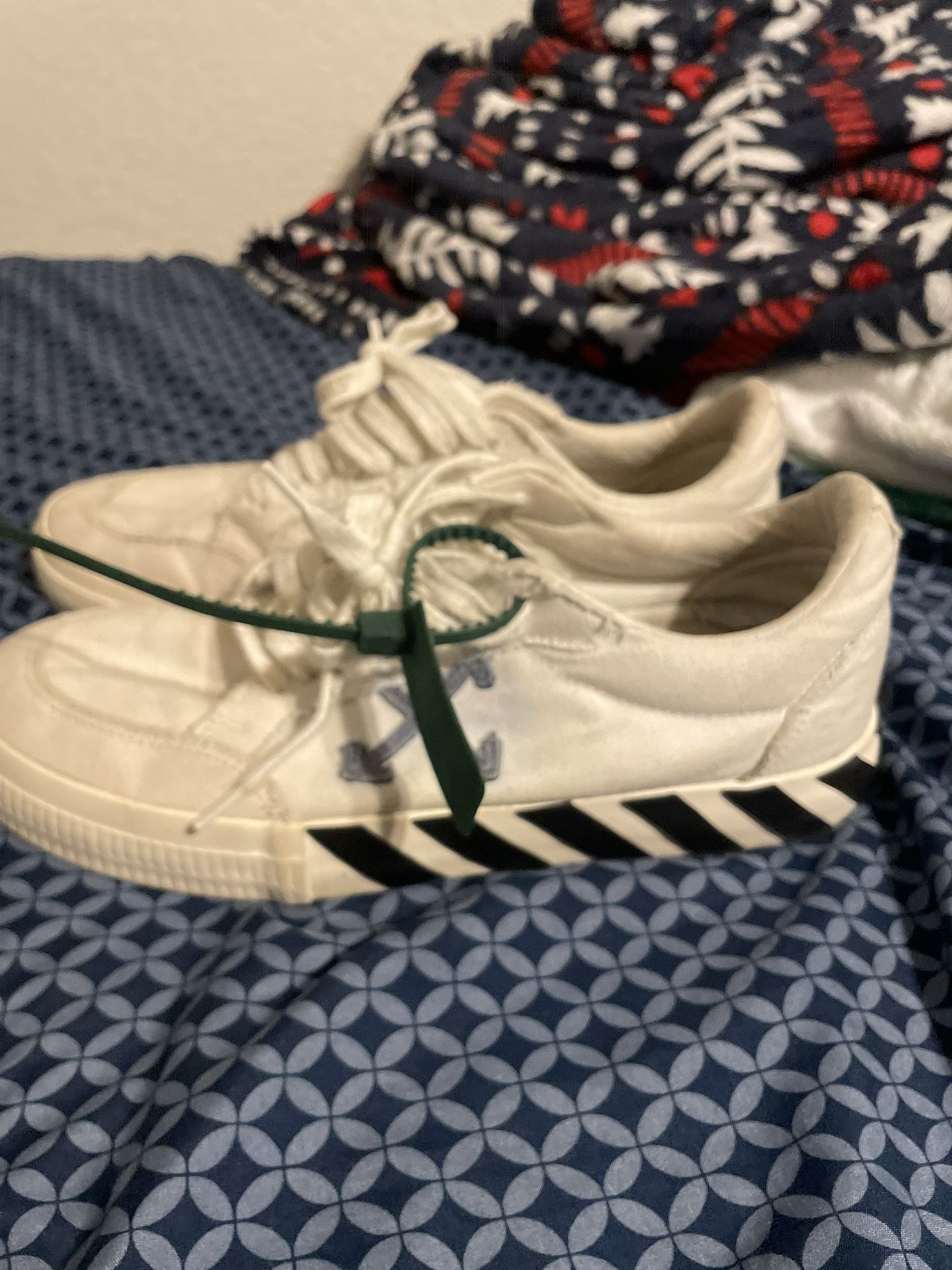 Off-White Vans Size 9