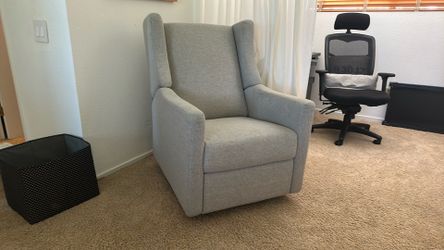 Babyletto Kiwi Electronic Power Recliner & Swivel Glider – Performance Grey (Excellent Condition)