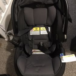 Graco Snug Ride Snug Lock Car Infant seat With Base