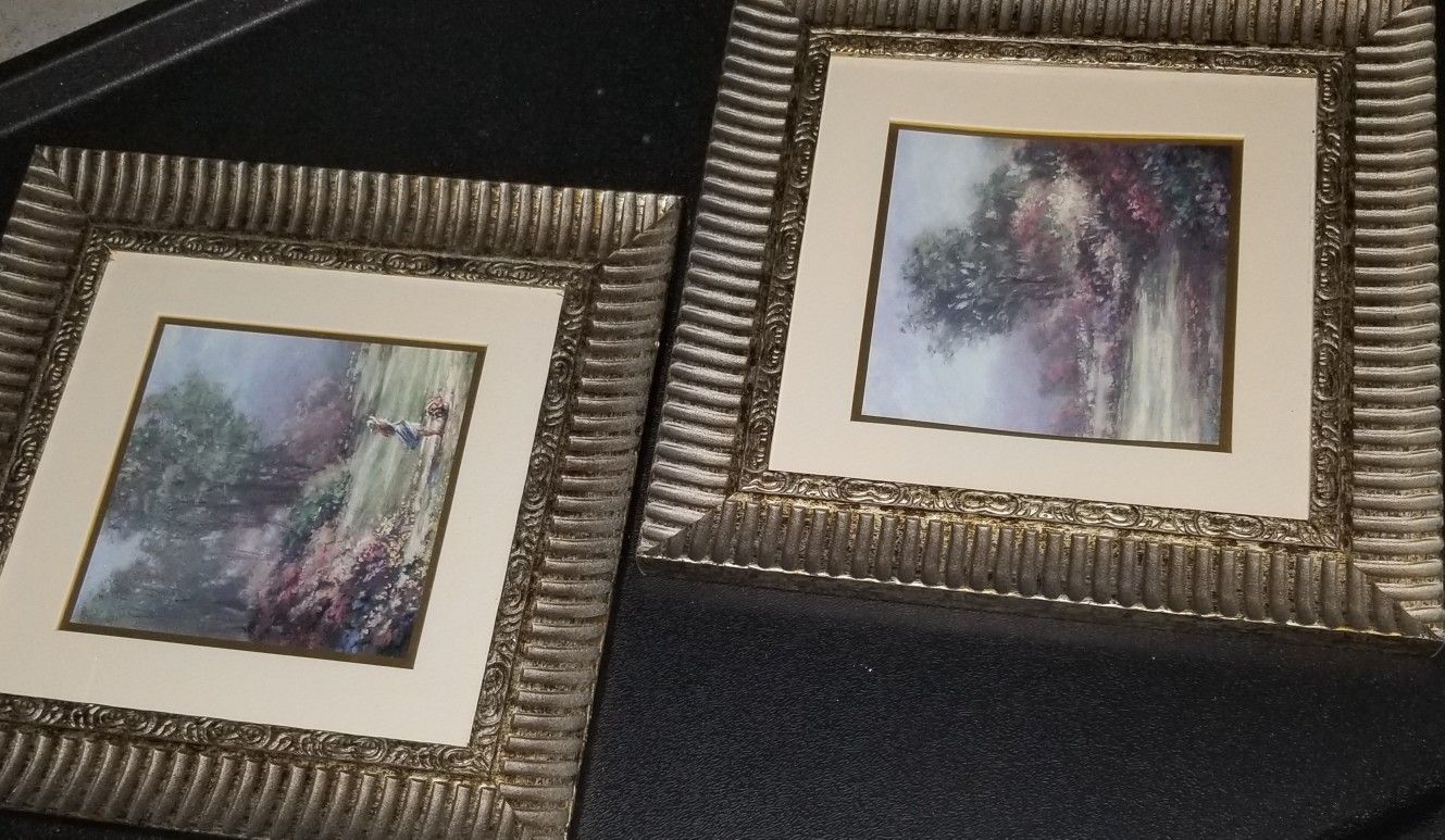 Set of 2 Art/Picture Decor