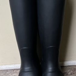 Hunter Women’s Original Tall Rain Boots Navy